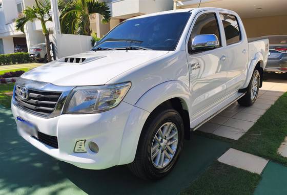 TOYOTA HILUX 3.0 SRV TOP 4X4 CD 16V TURBO INTERCOOLER DIESEL 4P AUTOMÁTICO